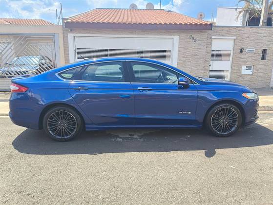 FORD FUSION 2.0 TITANIUM 16V HÍBRIDO 4P AUTOMÁTICO